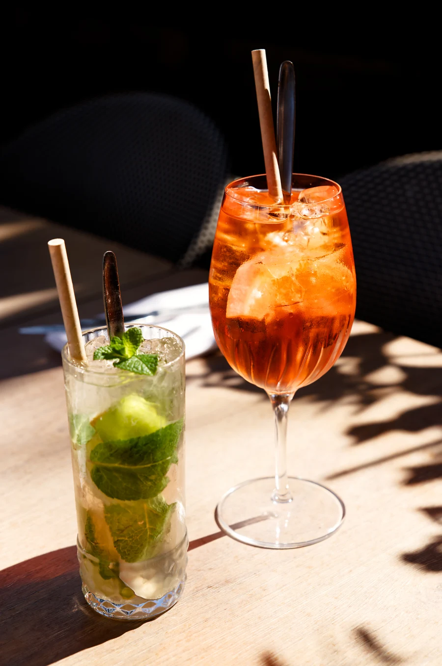 Cocktails et ambiance soirée au Bouchon Provençal, restaurant service tardif Marseille